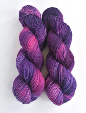 Load image into Gallery viewer, Hand dyed British wool sock yarn, Superwash Exmoor Blueface/Corriedale/Zwartbles/nylon freeshipping - Felt Fusion