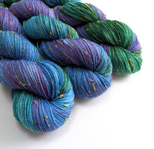 Load image into Gallery viewer, Frankenskein on neon neps and sparkle 4ply yarn.
