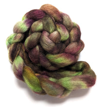 Load image into Gallery viewer, Greens and maroon, on Falklands Corriedale fibre.
