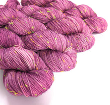 Load image into Gallery viewer, Raspberry on superwash merino/neon neps 4ply/fingering weight.
