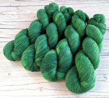Load image into Gallery viewer, Gort (Ivy) on a choice of yarn bases.
