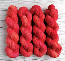 Load image into Gallery viewer, Luis (Rowan) on a choice of yarn bases.
