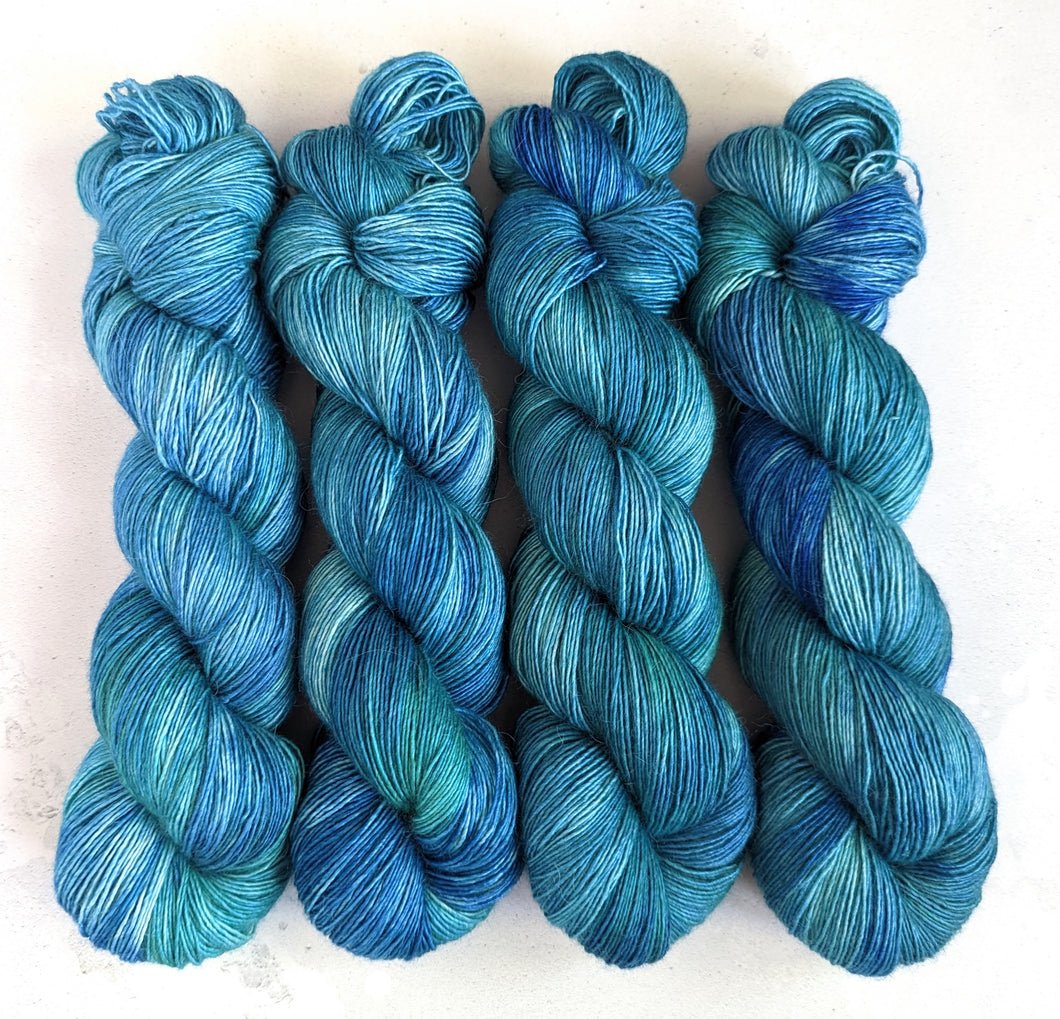 Manannán on a choice of yarn bases.