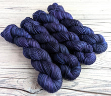 Load image into Gallery viewer, Muin (Vine) on a choice of yarn bases.
