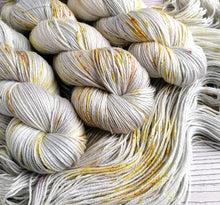 Load image into Gallery viewer, Saille (Willow) on a choice of yarn bases.
