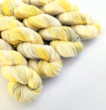 Load image into Gallery viewer, White Christmas, on Superwash BFL/Nylon sock yarn.
