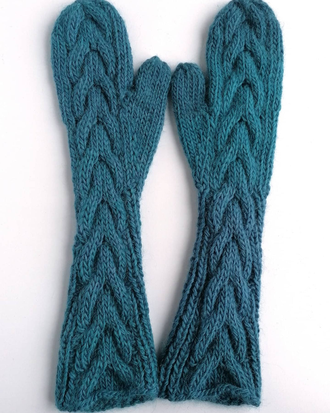 Hand knitted cabled mittens. freeshipping - Felt Fusion
