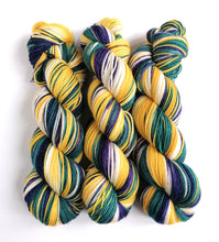 Load image into Gallery viewer, Yule on superwash merino/nylon/sparkle sock yarn. freeshipping - Felt Fusion
