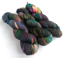 Load image into Gallery viewer, Petrol Head hand dyed on superwash merino/nylon/sparkle sock yarn. freeshipping - Felt Fusion
