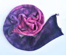 Load image into Gallery viewer, Hand dyed sock yarn blank on a superwash merino/nylon/sparkle base - pink-purple gradient. freeshipping - Felt Fusion
