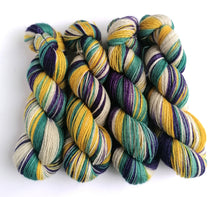 Load image into Gallery viewer, Yule, hand dyed on a British wool sock yarn. freeshipping - Felt Fusion
