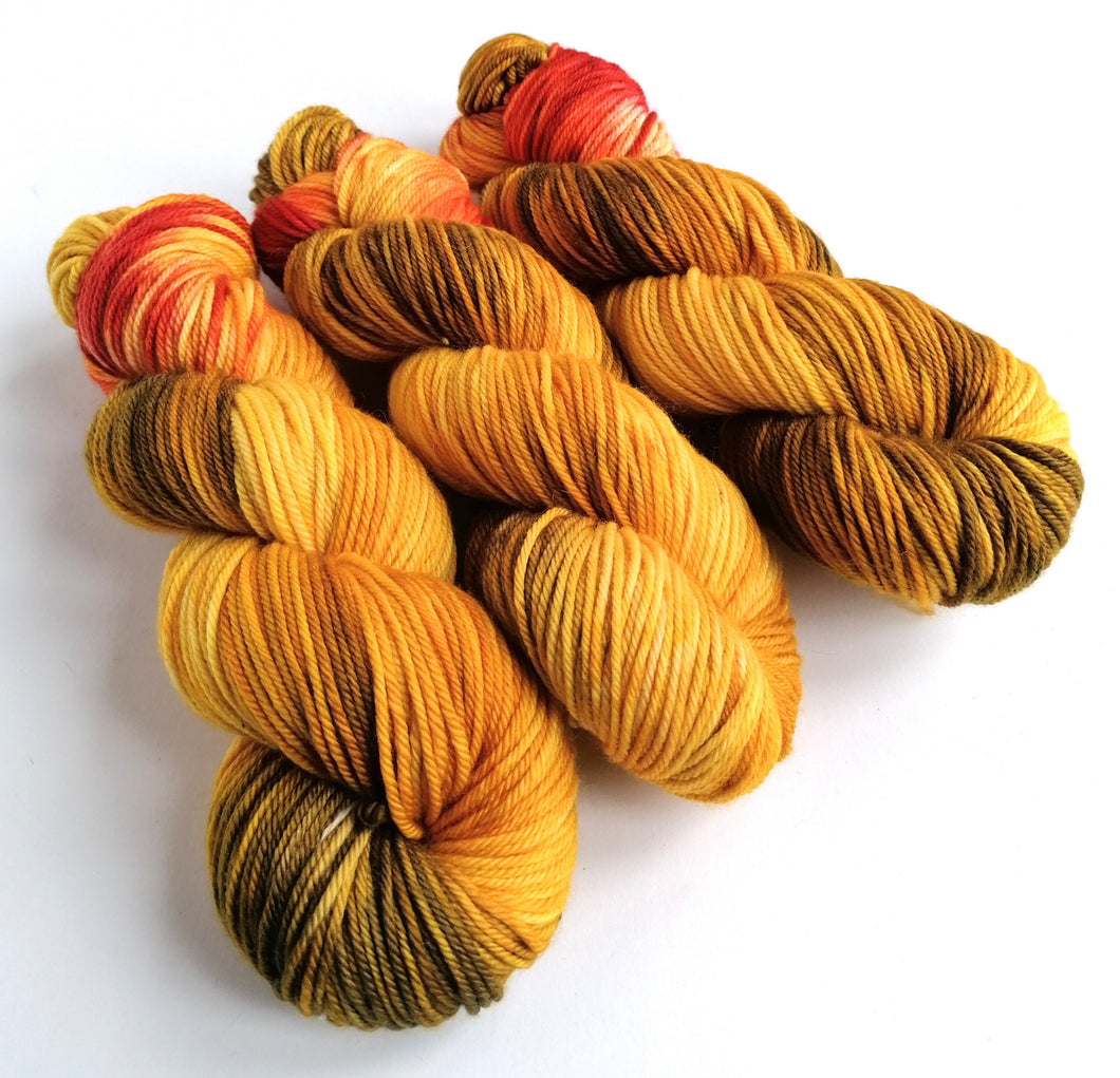 Smaug, hand dyed on Superwash Merino worsted. freeshipping - Felt Fusion