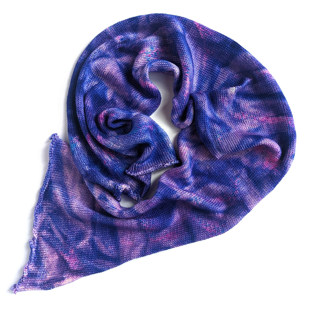 Superwash merino/silk 4ply blank, in pinks and purples.