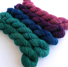 Load image into Gallery viewer, Hand dyed mini skeins set. 5 x 20g or 5 x 50g. freeshipping - Felt Fusion
