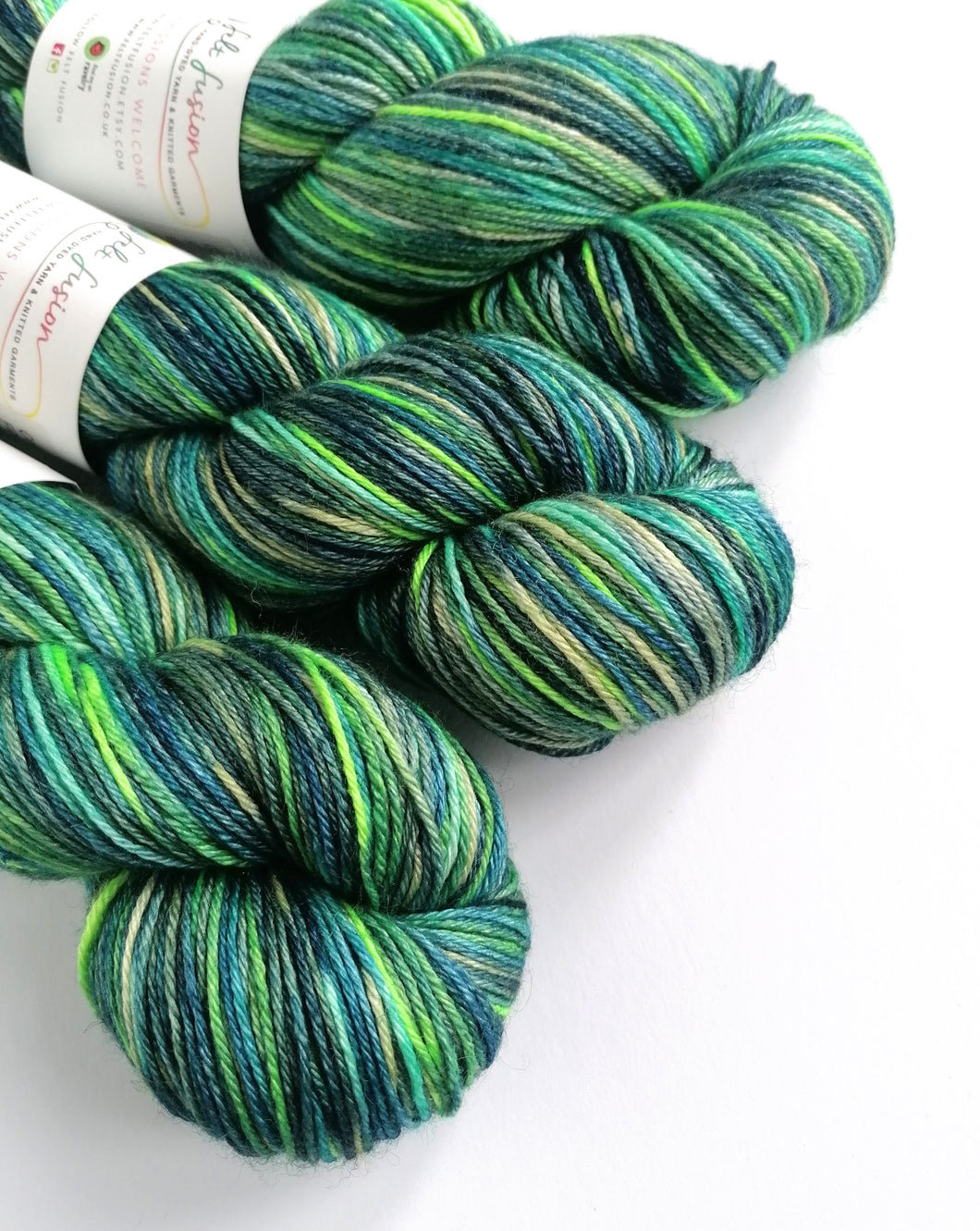 Finding Crush, hand dyed on superwash BFL/silk 4ply/fingering weight. freeshipping - Felt Fusion
