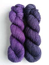 Load image into Gallery viewer, Purples on superwash BFL/Cashmere/Silk DK. freeshipping - Felt Fusion

