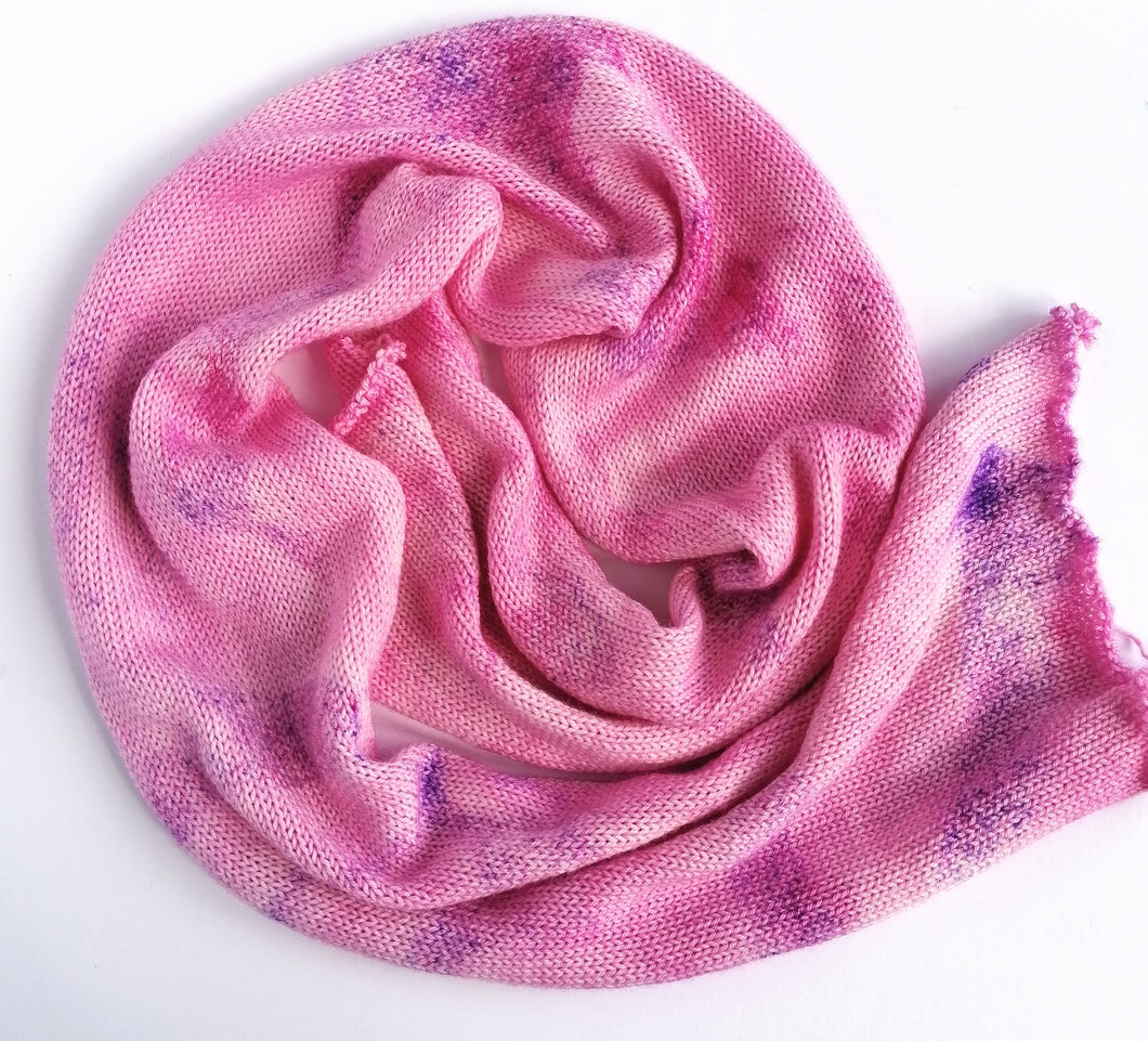 Hand dyed sock blank in a superwash merino/nylon base in pinks with speckles. freeshipping - Felt Fusion