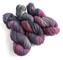 Load image into Gallery viewer, Solar dyed British wool sock yarn.
