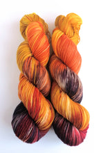 Load image into Gallery viewer, What Katie Did on a superwash merino/bamboo 4ply/fingering weight. freeshipping - Felt Fusion
