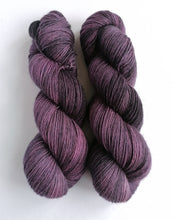 Load image into Gallery viewer, Hand dyed British wool sock yarn, Superwash Exmoor Blueface/Corriedale/Zwartbles/nylon freeshipping - Felt Fusion
